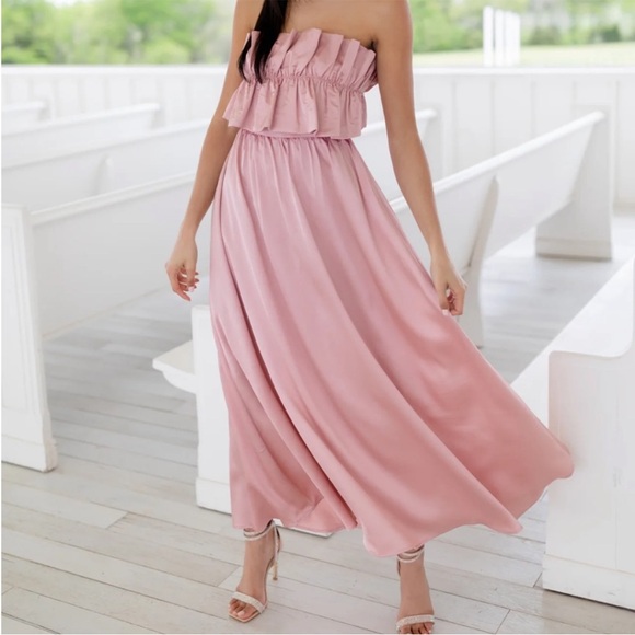 TALULAH Dresses & Skirts - Talulah Satin Ruffle Dress